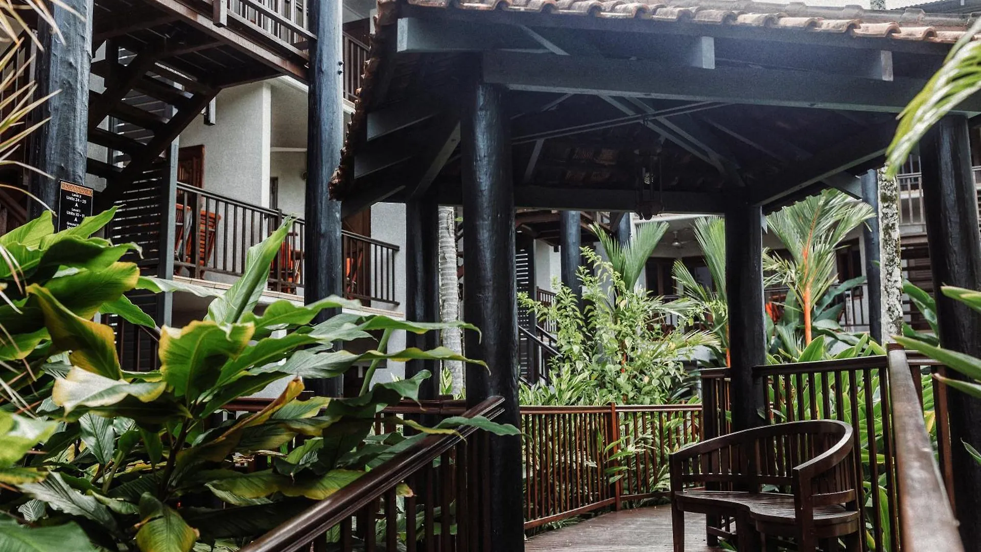 Hibiscus Five - A Balinese Vibe! Apartment Port Douglas Australia